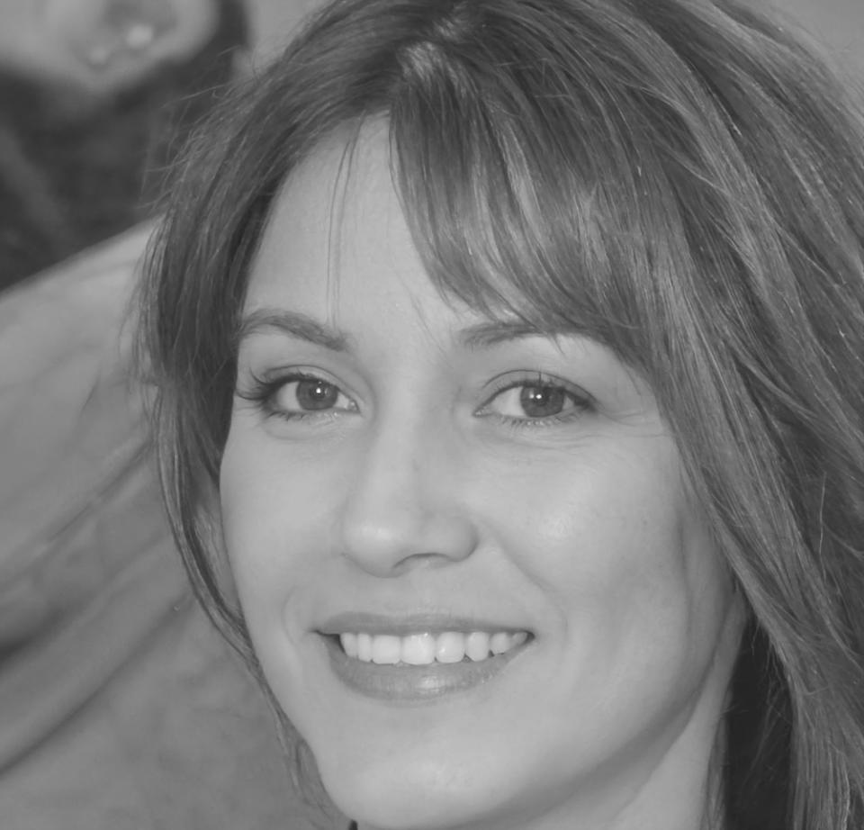 Portrait of Indira Voss, Portfolio Manager and program graduate